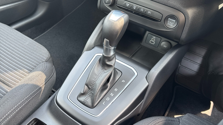 Ford Focus 1.0 EcoBoost Hybrid mHEV 155 Titanium 5dr Auto Petrol Hatchback